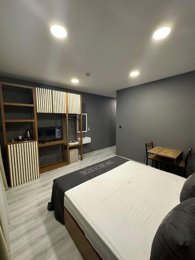 In House Suite Istanbul Exterior photo